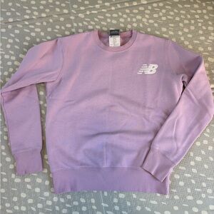 Women’s New Balance Lavendar Crewneck